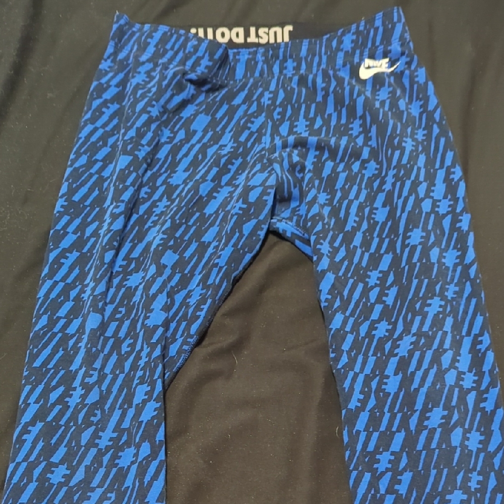 Nike Dynamic Blue and Black Leggings